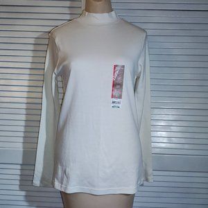 NWT Winter White Mock Turtleneck Small